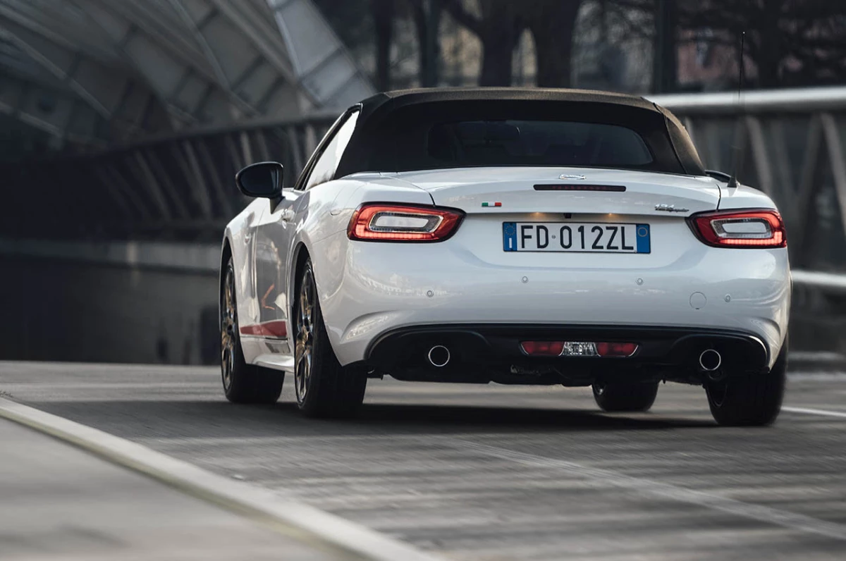 Fiat\'ın Cenevre Sürprizi: 124 Spider S-Design