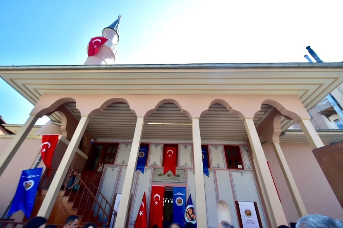 İstanbul\'un İlk Dini Yapılarından Olan Sofular Camii Yeniden İbadete Açıldı