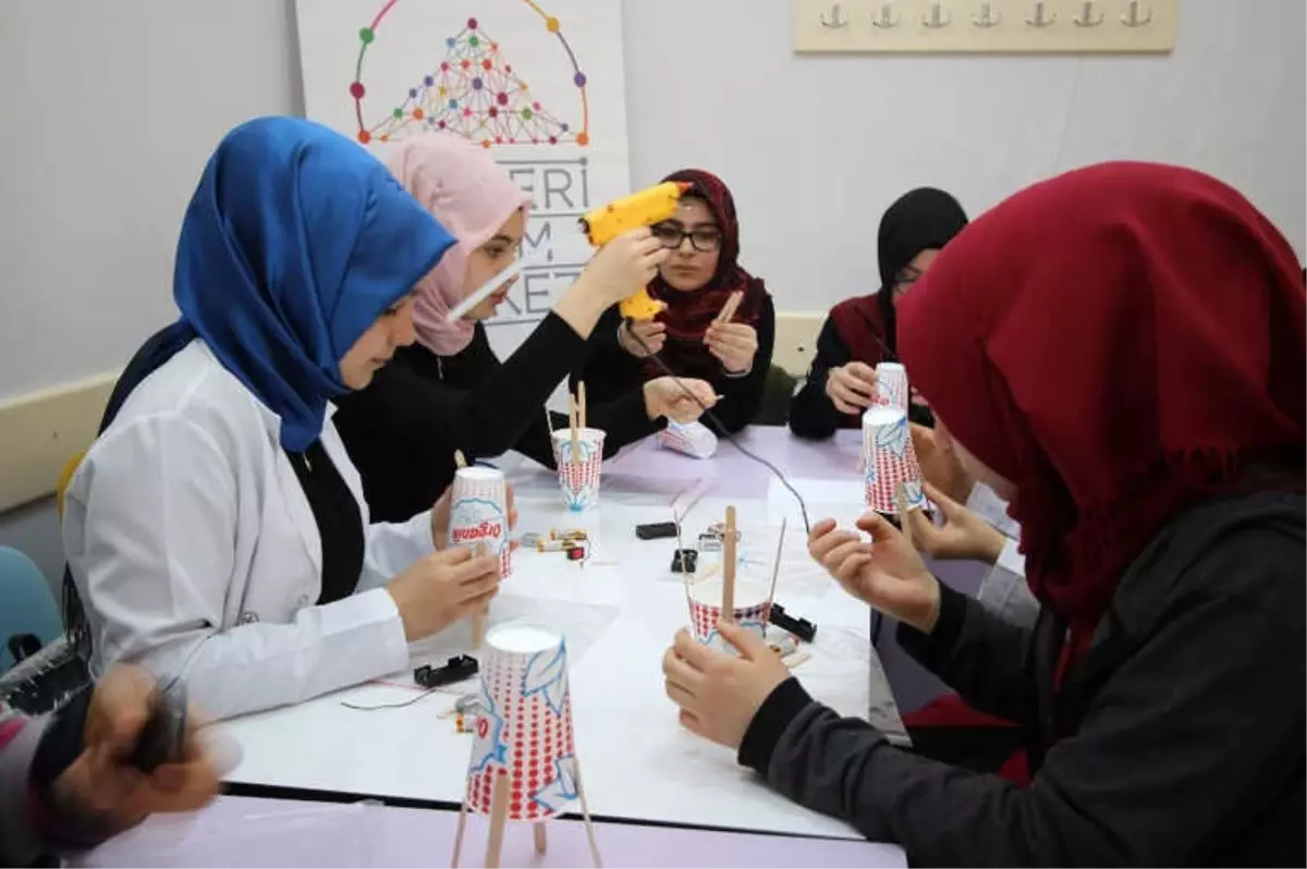 Kayseri Bilim Merkezi İlçelerde de Etkinlikler Düzenlemeye Başladı