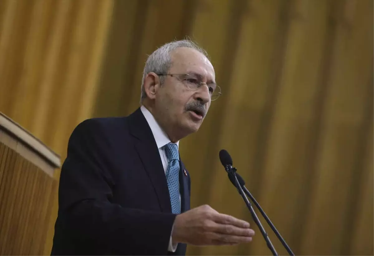 Kurultayda Konuşan Kılıçdaroğlu\'ndan Partililere Sert Mesaj: Kapı Burada, Çıkıp Gidebilirler