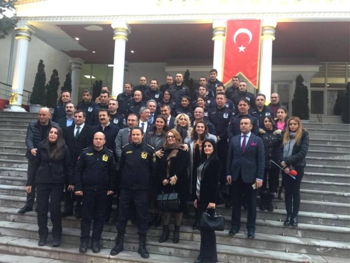 Polis Okulunda Azeri ve Türk Vekilden Afrin\'e Selam