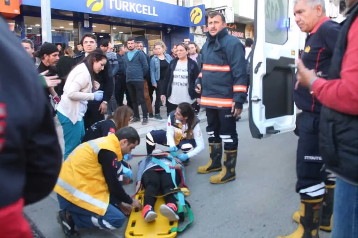 Polis Uygulamasından Kaçan Motosikletli Yayaya Çarptı