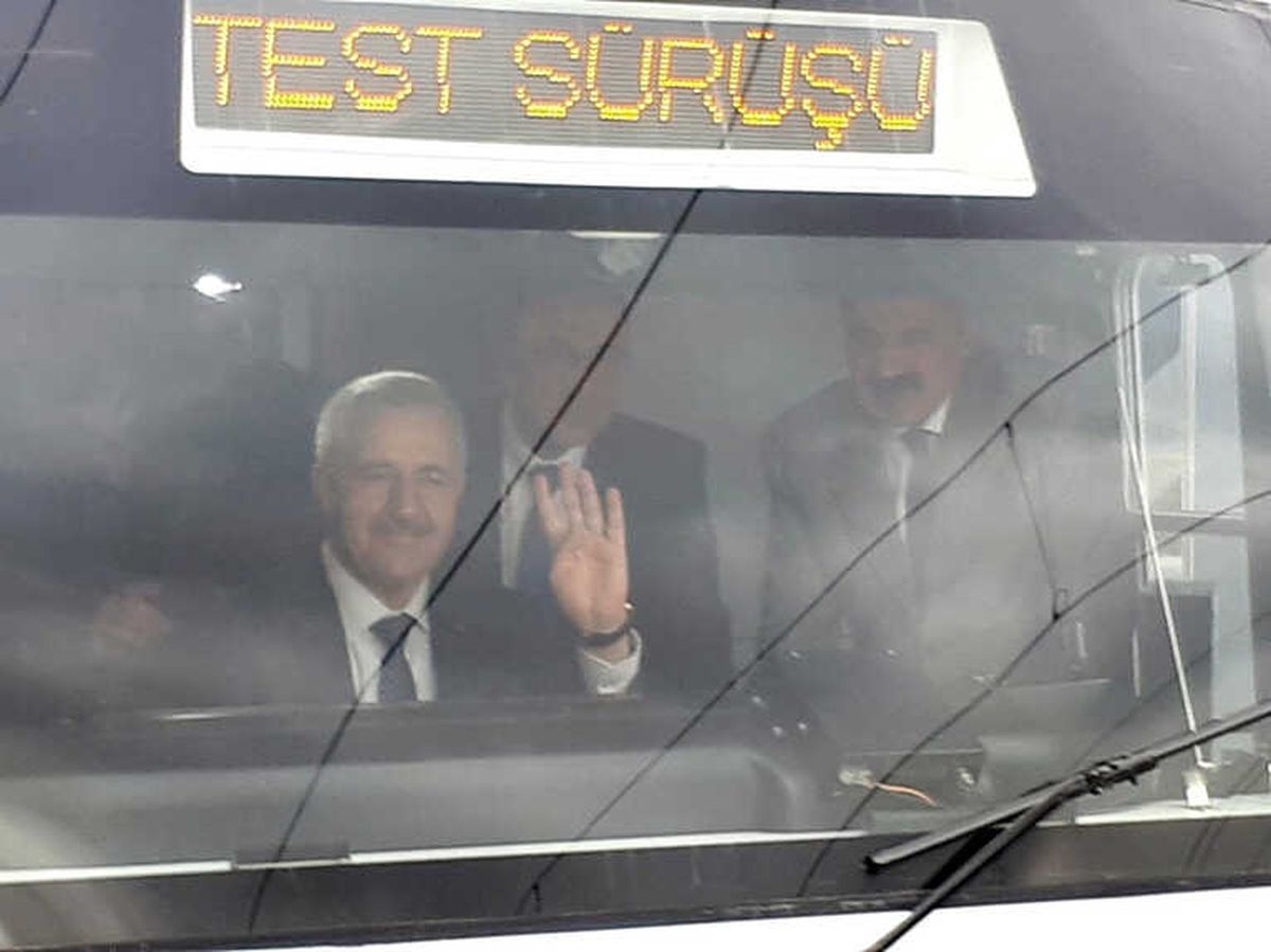 Ulaştırma Bakanı Arslan, Başkentray\'ın Test Sürüşünü Gerçekleştirdi