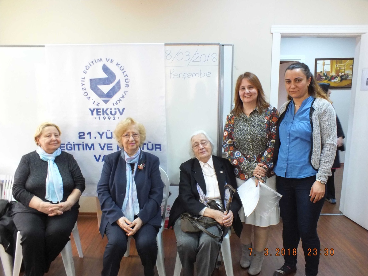 "Yetişkin Eğitimi" Kursiyerleri Ile Bir Araya Geldi