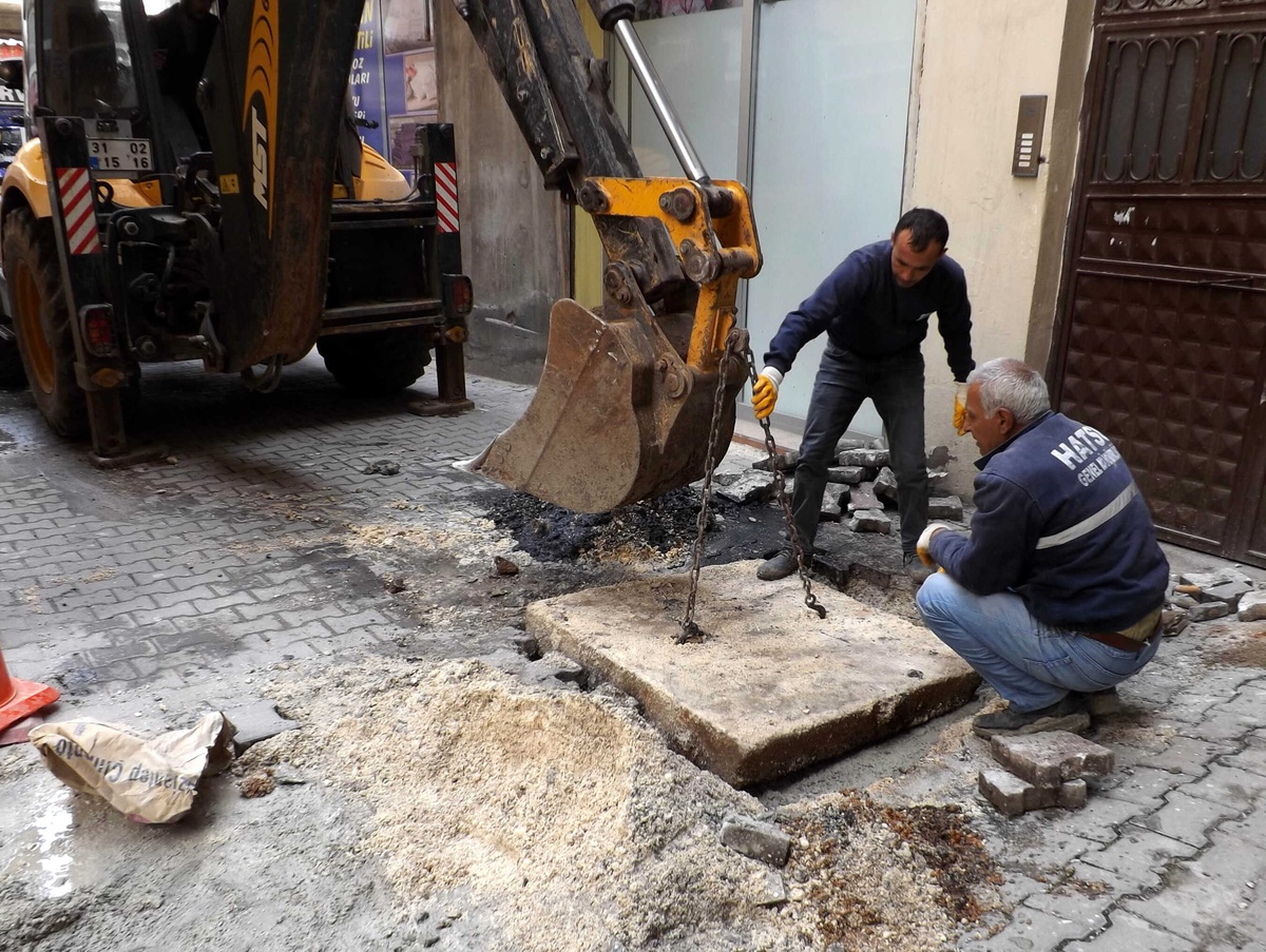 Altyapı Hatlarında Temizlik Çalışmaları Sürüyor