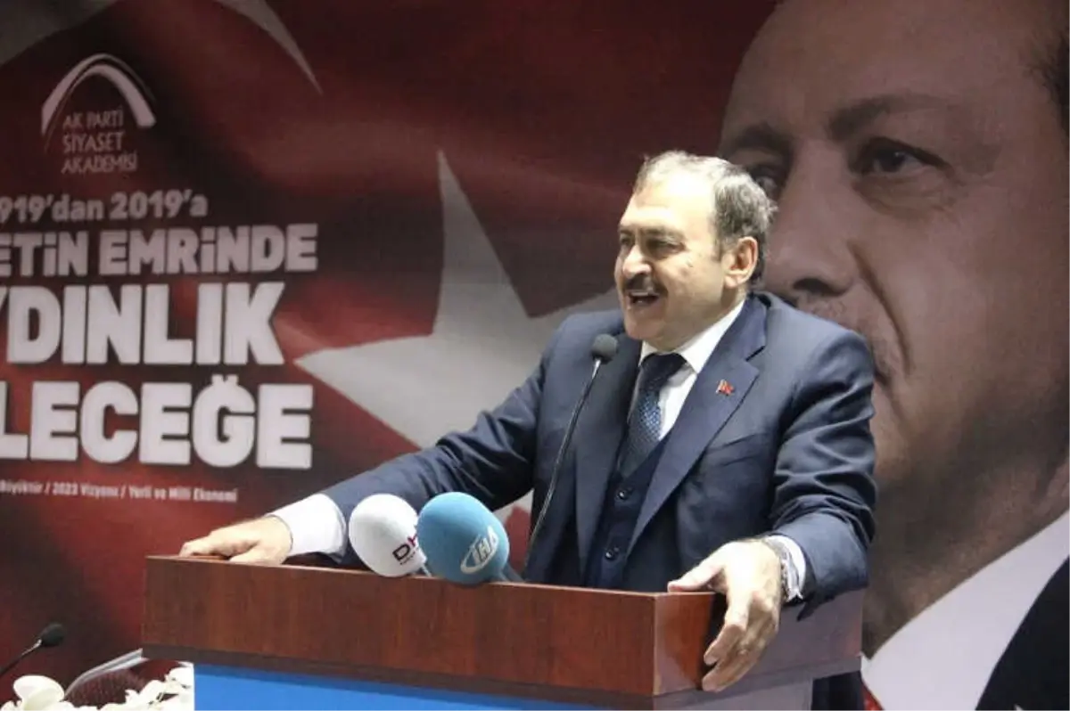 Bakan Eroğlu\'ndan Siyaset Akademisi\'nde İlk Ders