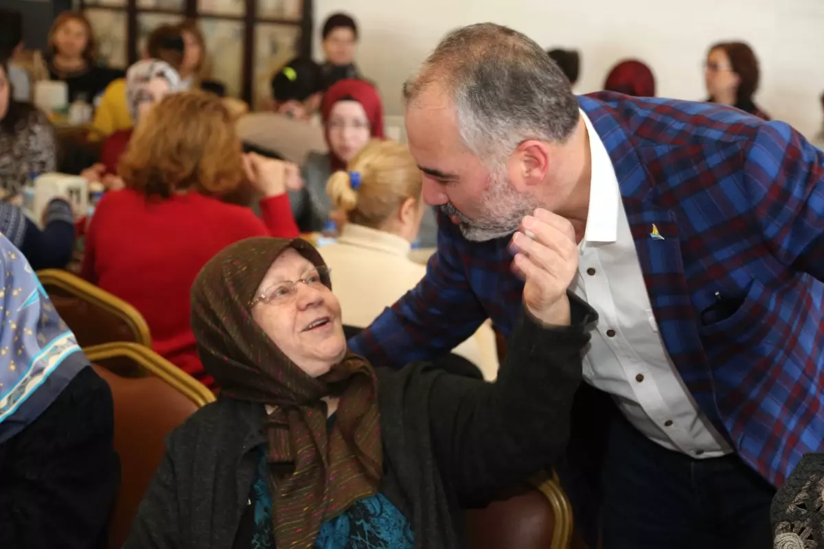 Başkan Yıldırım Esnaf Kadınlar İle Biraya Geldi