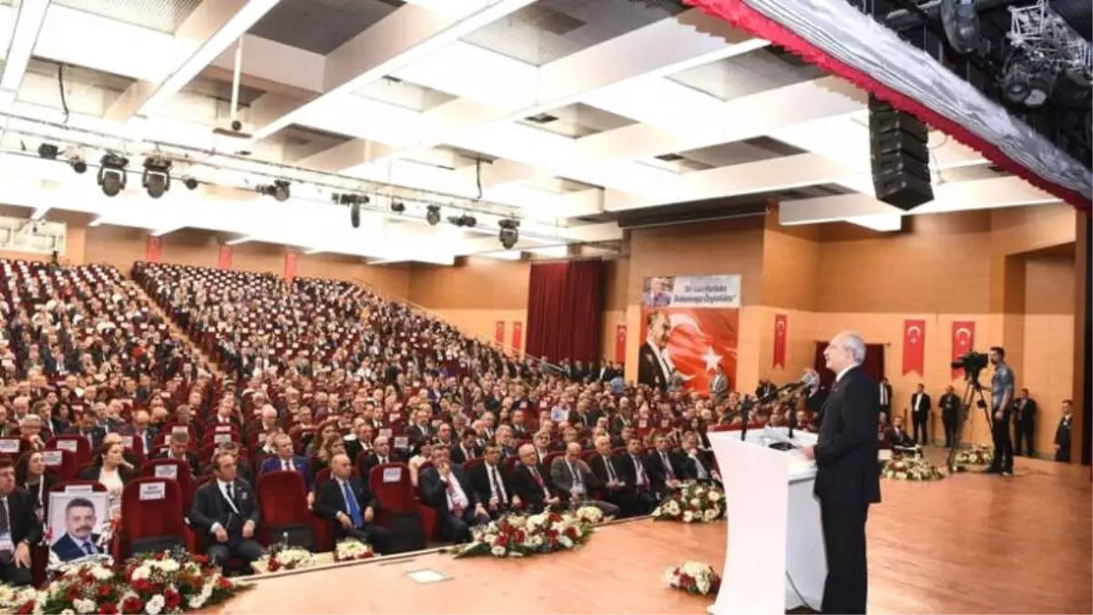 CHP Tüzüğünde 4. Madde Delegelerin Onayından Geçemedi