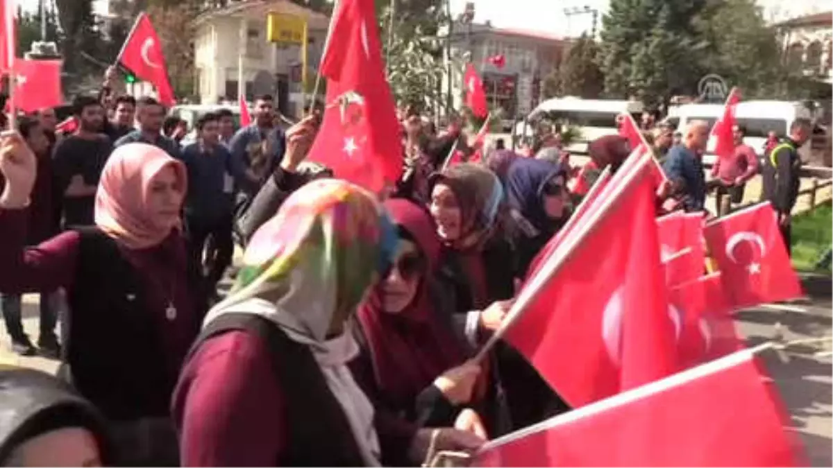 Erzincan Belediyesi Mehteran Takımı Eşliğinde Zeytin Dalı Harekatı\'na Destek Yürüyüşü