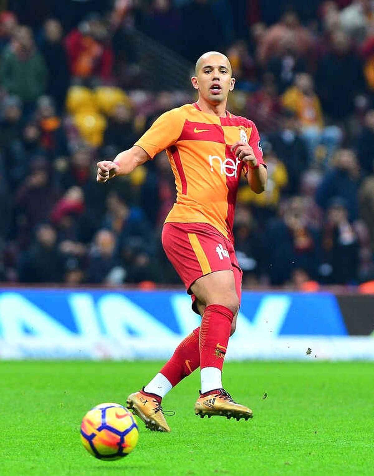 Galatasaray\'da Derbi Öncesi Sarı Kart Alarmı