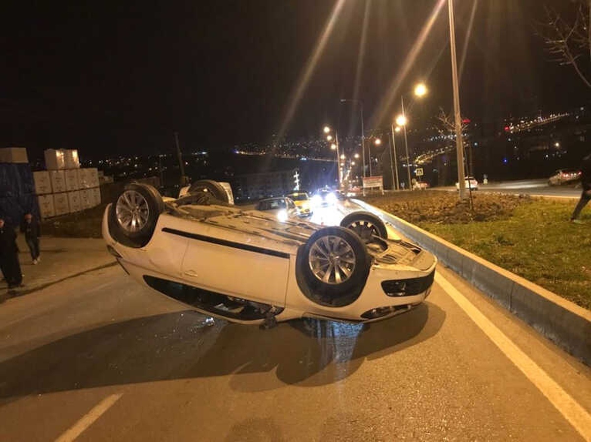 Samsun\'da Otomobil Takla Attı: 3 Yaralı