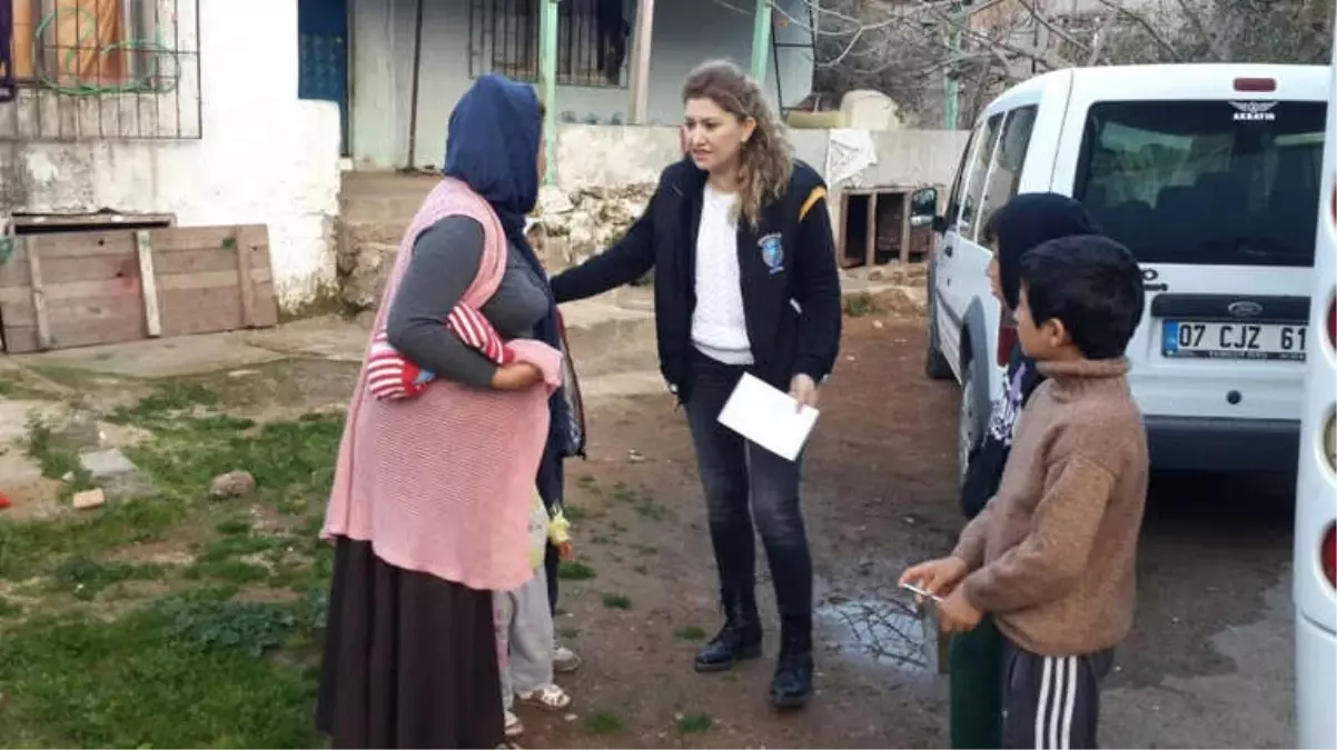 Sokaklarda İstismar Edilen Suriyeli Çocuklar