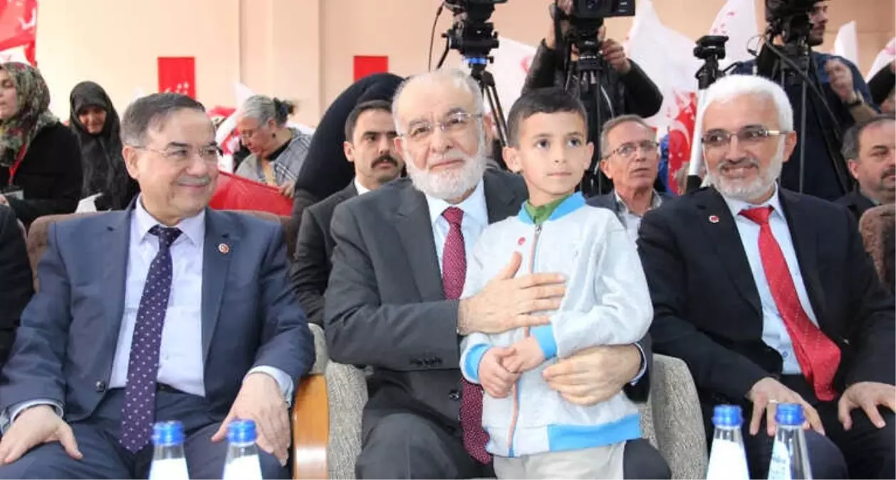 Sp Genel Başkanı Karamollaoğlu: "Bugün Dört Bir Tarafımız Ateşle Çevrili"