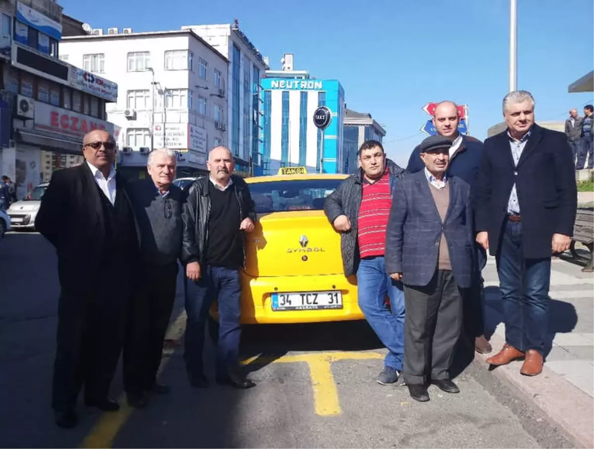 Taksicilerden "Uber" Tepkisi