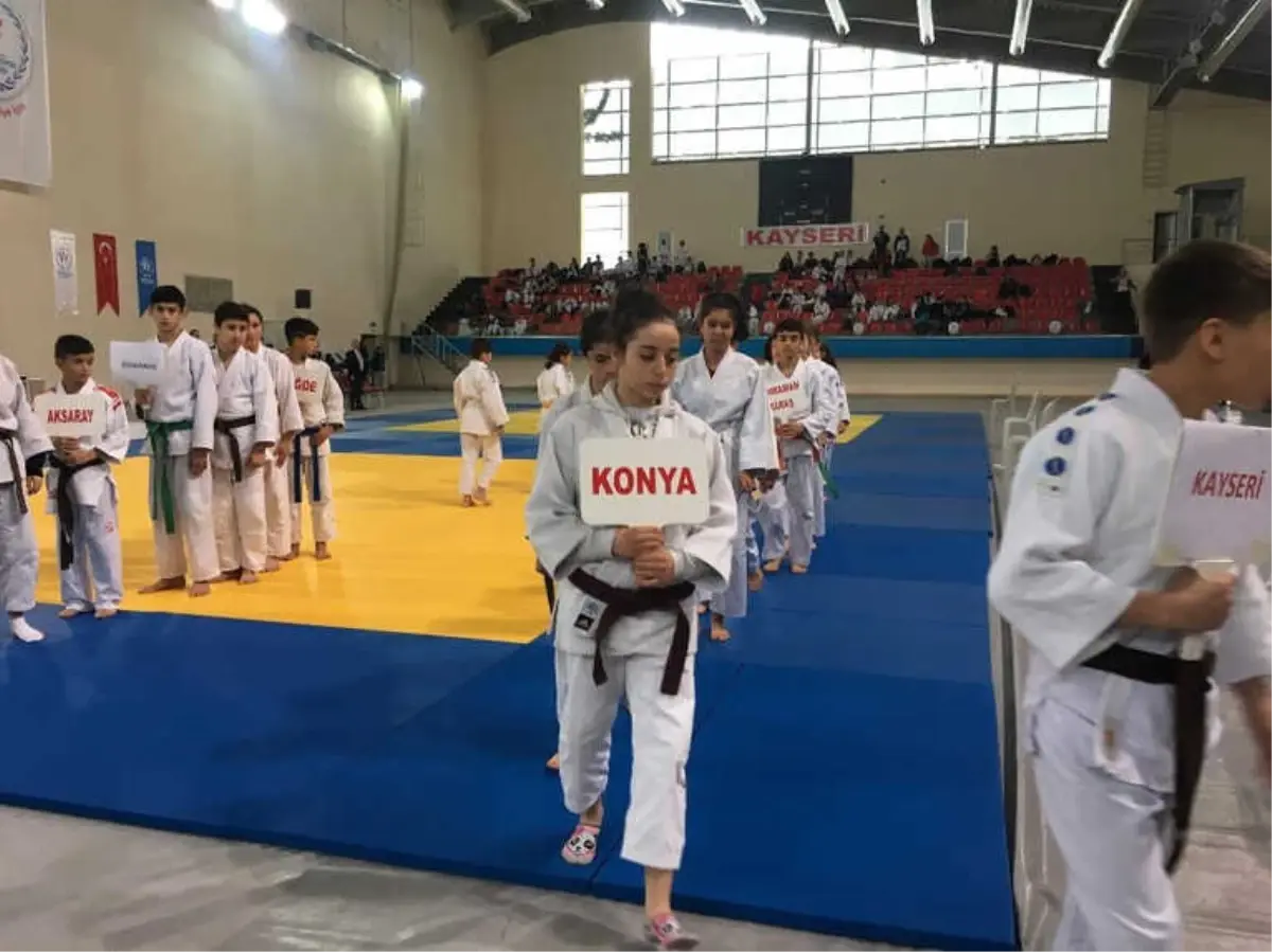 Türkiye Okullar Arası Judo Yıldızlar Grup Müsabakası Başladı