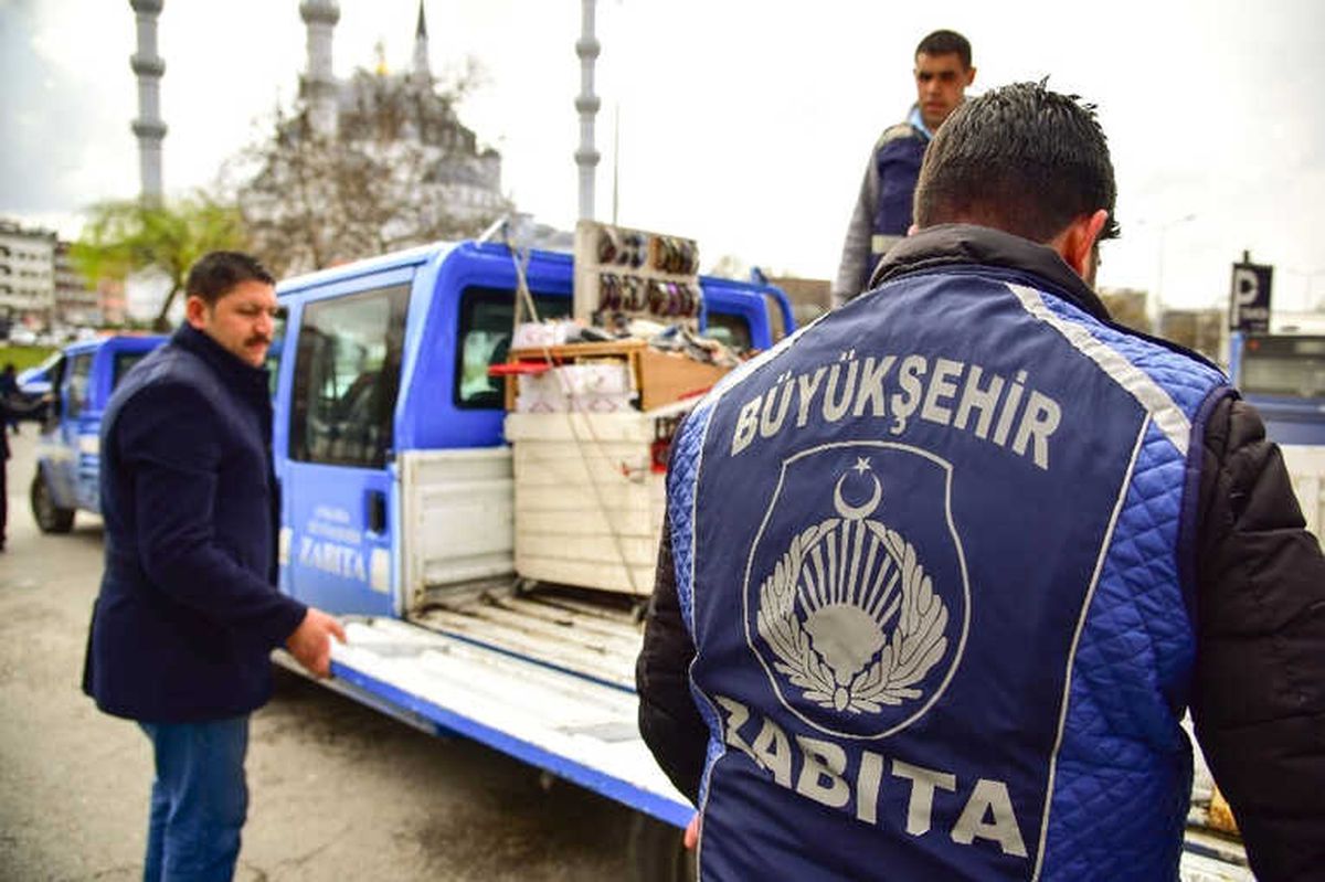 Ulus\'ta Seyyarlara Operasyon