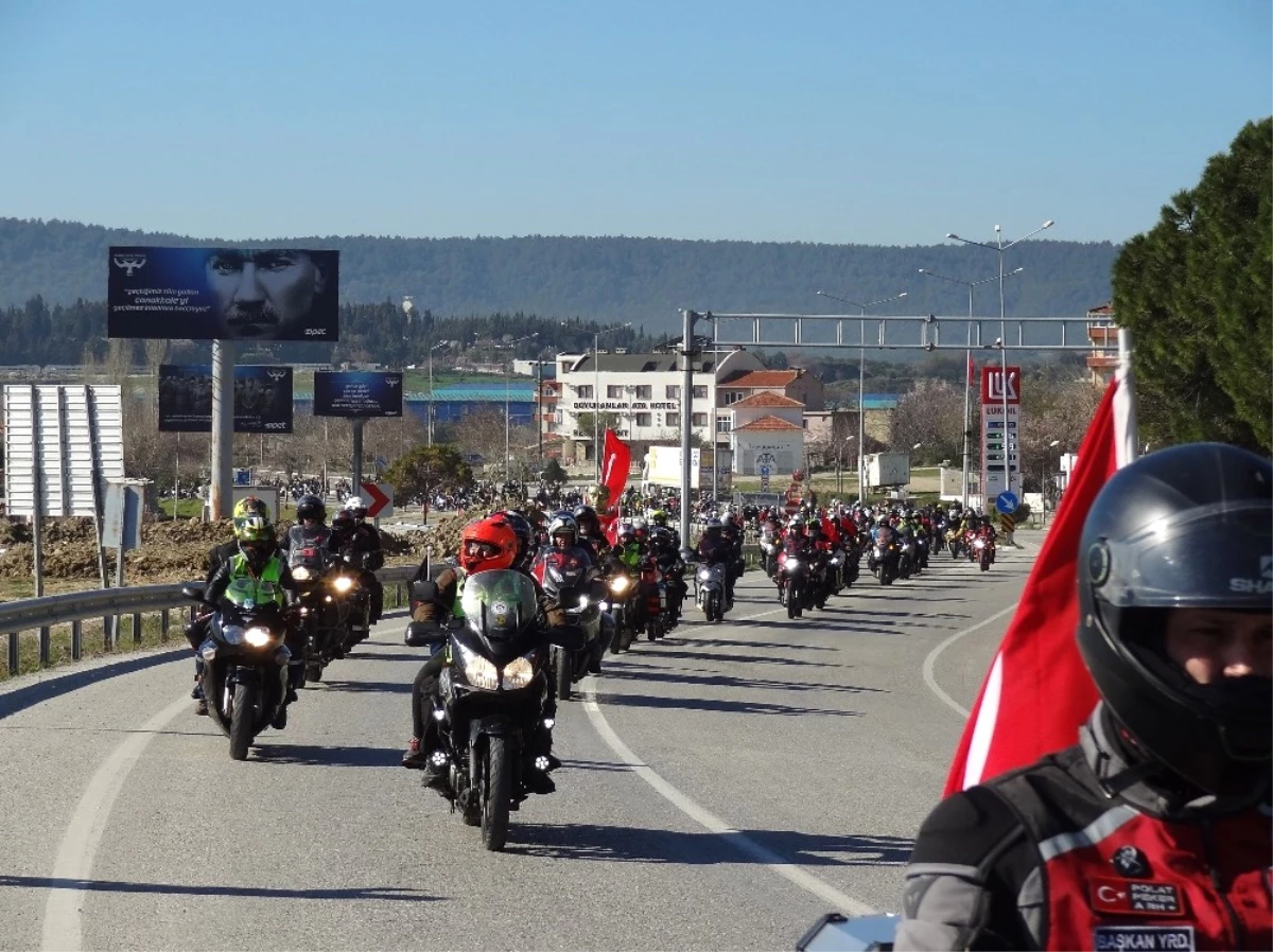3 Bin Motosikletli Şehitlikleri ve Anıtları Ziyaret Etti