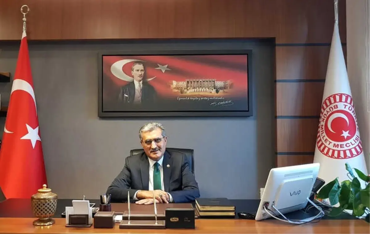 Başkan Konuk: "İstiklal Marşı Tarihimizi İstikbale Bağlayan Köprüdür"