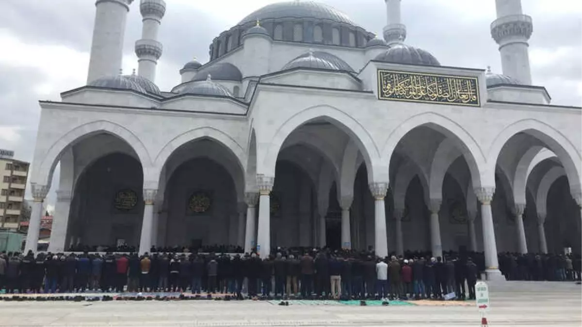 Diyanet İşleri Başkanı: Kadına Dönüş Şiddet Söylemi Rahmet Dini İslam\'dan Referans Bulamaz