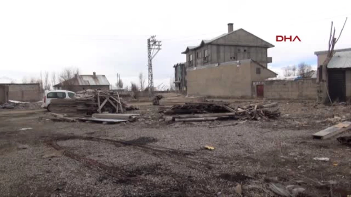 Hakkari-Yüksekova\'da Evin Bahçesinde Patlama 1 Yaralı