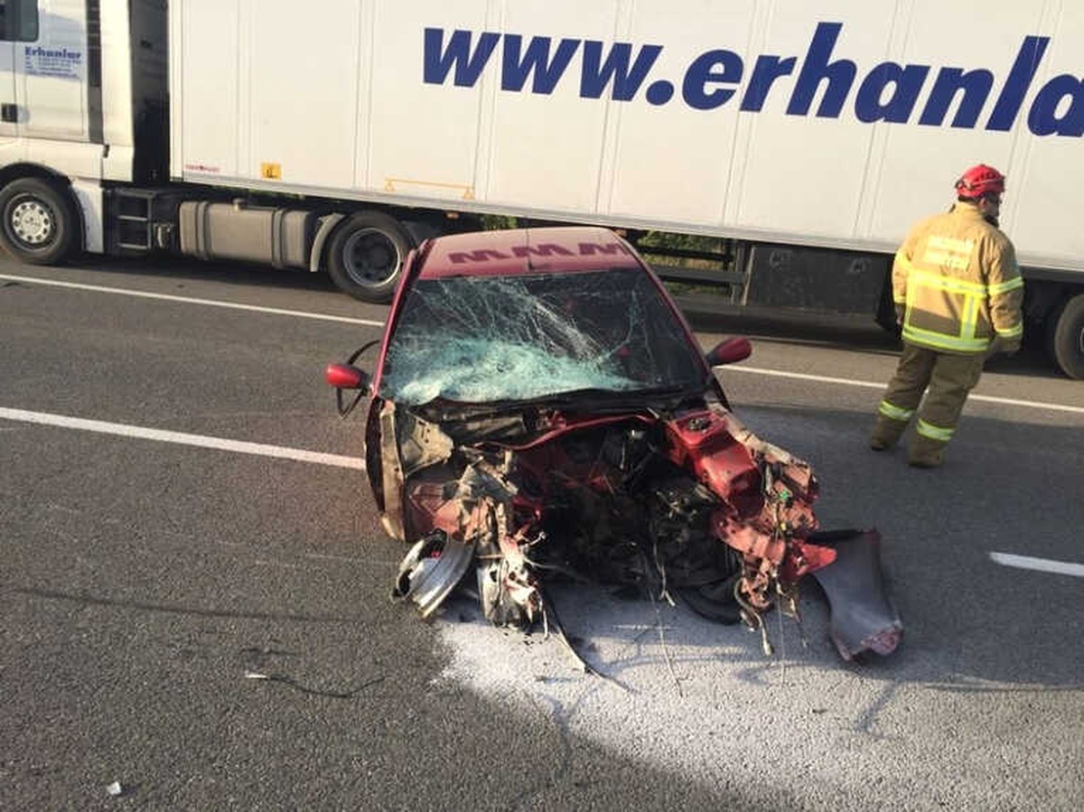 Hurdaya Dönen Otomobilden Sağ Çıktı