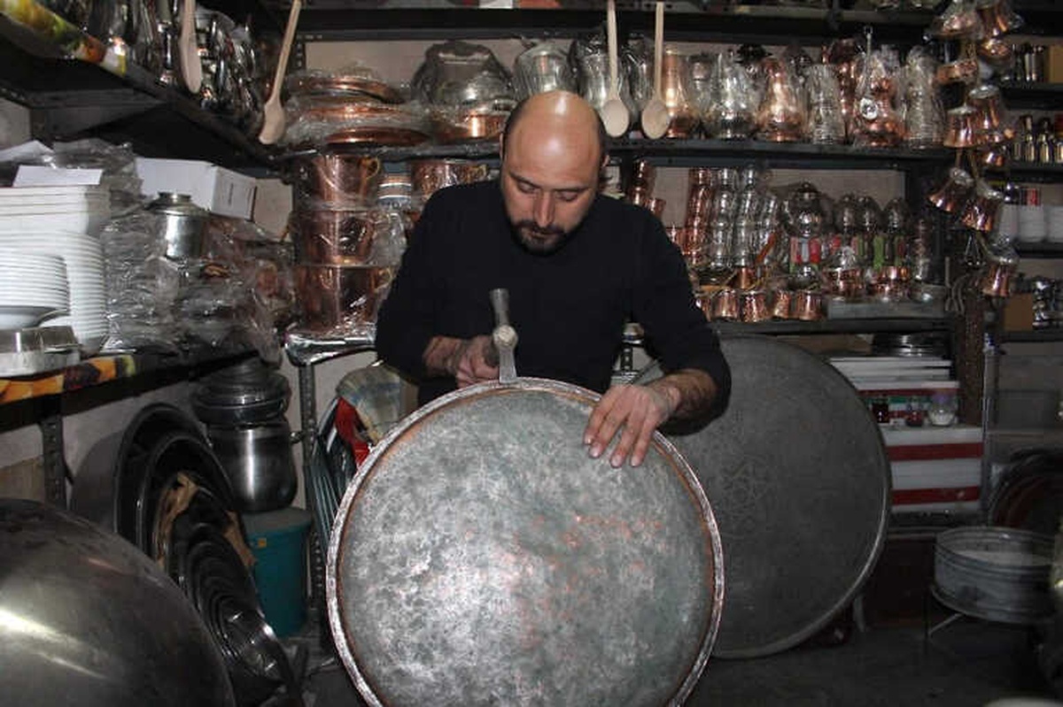 Paslı Eşyaların Arasında Buldu, Paha Biçilemiyor