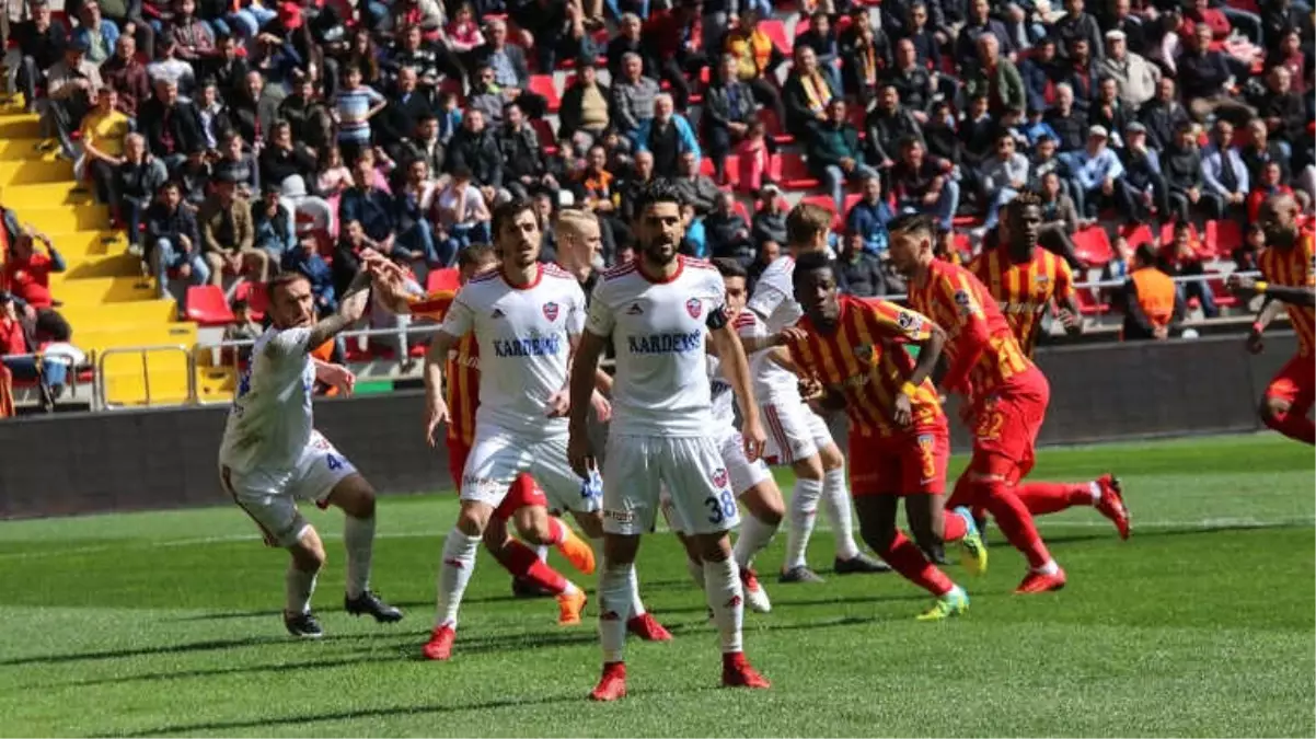 Spor Toto Süper Lig: Kayserispor: 3 - Kardemir Karabükspor: 2 (Maç Sonucu)