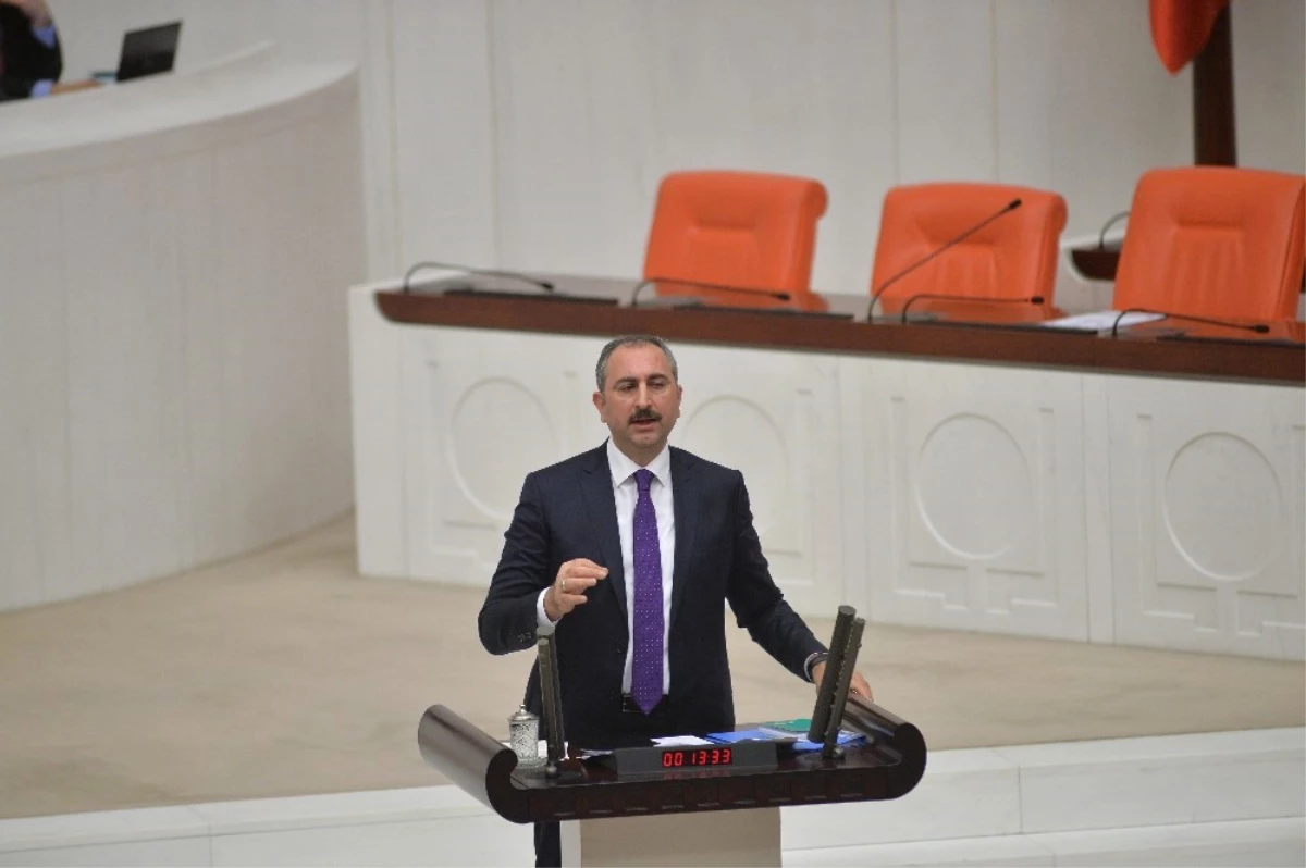 Adalet Bakanı Gül: "Teklif Herkesin Genel Başkanının İsmini Gördüğü, Amblemini Gördüğü Kendi...