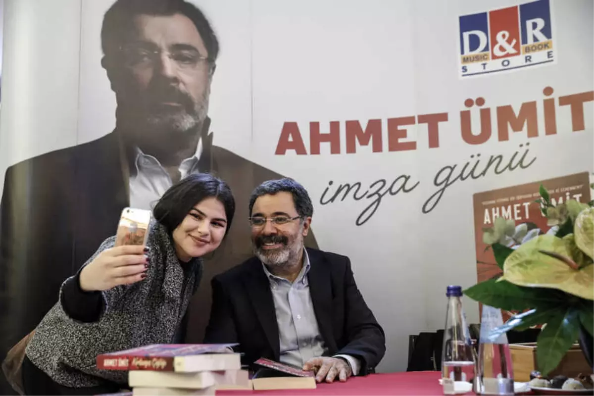 Ahmet Ümit Yeni Romanı Vesilesiyle D&R\'da Okurlarıyla Buluştu