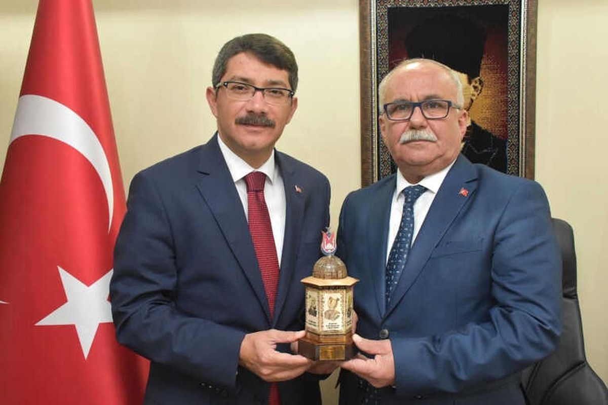 Başkan Çelik\'ten Kahveciler Odasına Tebrik