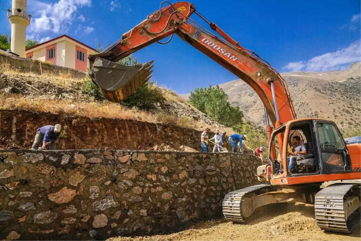 Büyükşehir 3 Yılda 53 Menfez, 91 Bin Metreküp Taş Duvar Yaptı