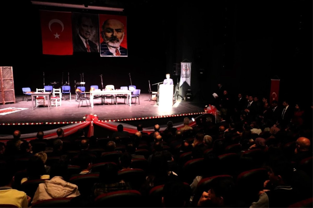 Diyarbakır\'da İstiklal Marşının Kabulü ve Ersoy\'u Anma Programı