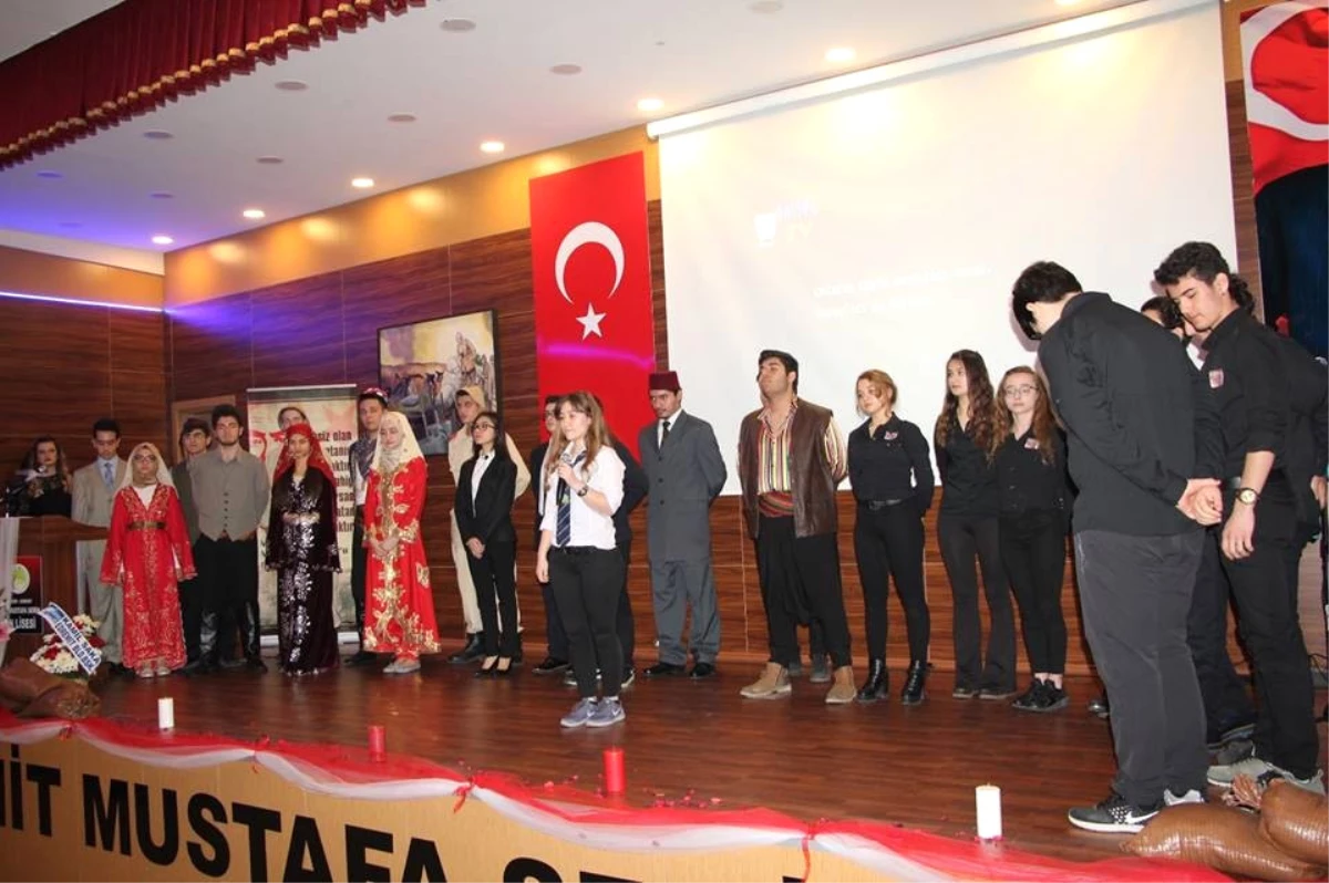 Edremit\'te İstiklal Marşı\'nın Kabulü ve M. Akif Ersoy\'u Anma Töreni Düzenlendi
