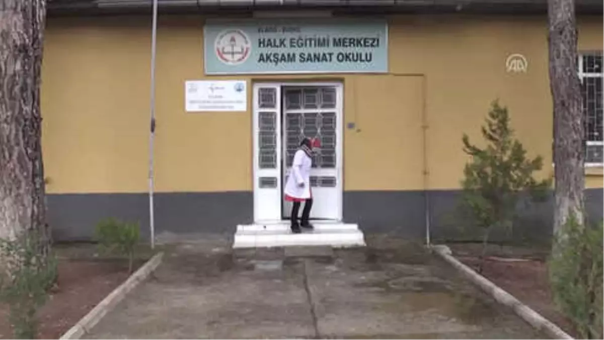 Hafızalara Kazınan Görüntüleri Tuvale Yansıttı