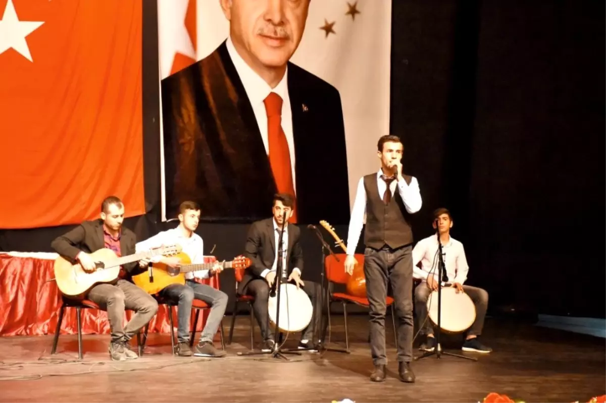 Kahta\'da Mehmet Akif Ersoy Anıldı