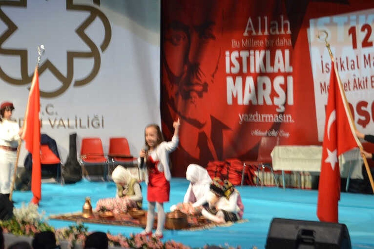 Mehmet Akif Ersoy Mardin\'de Törenlerle Anıldı