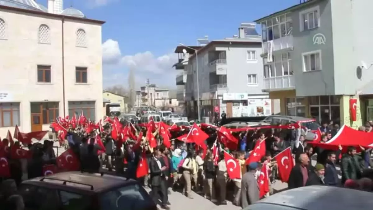 Mehmetçik İçin Yürüyüp Kurbanlar Kestiler