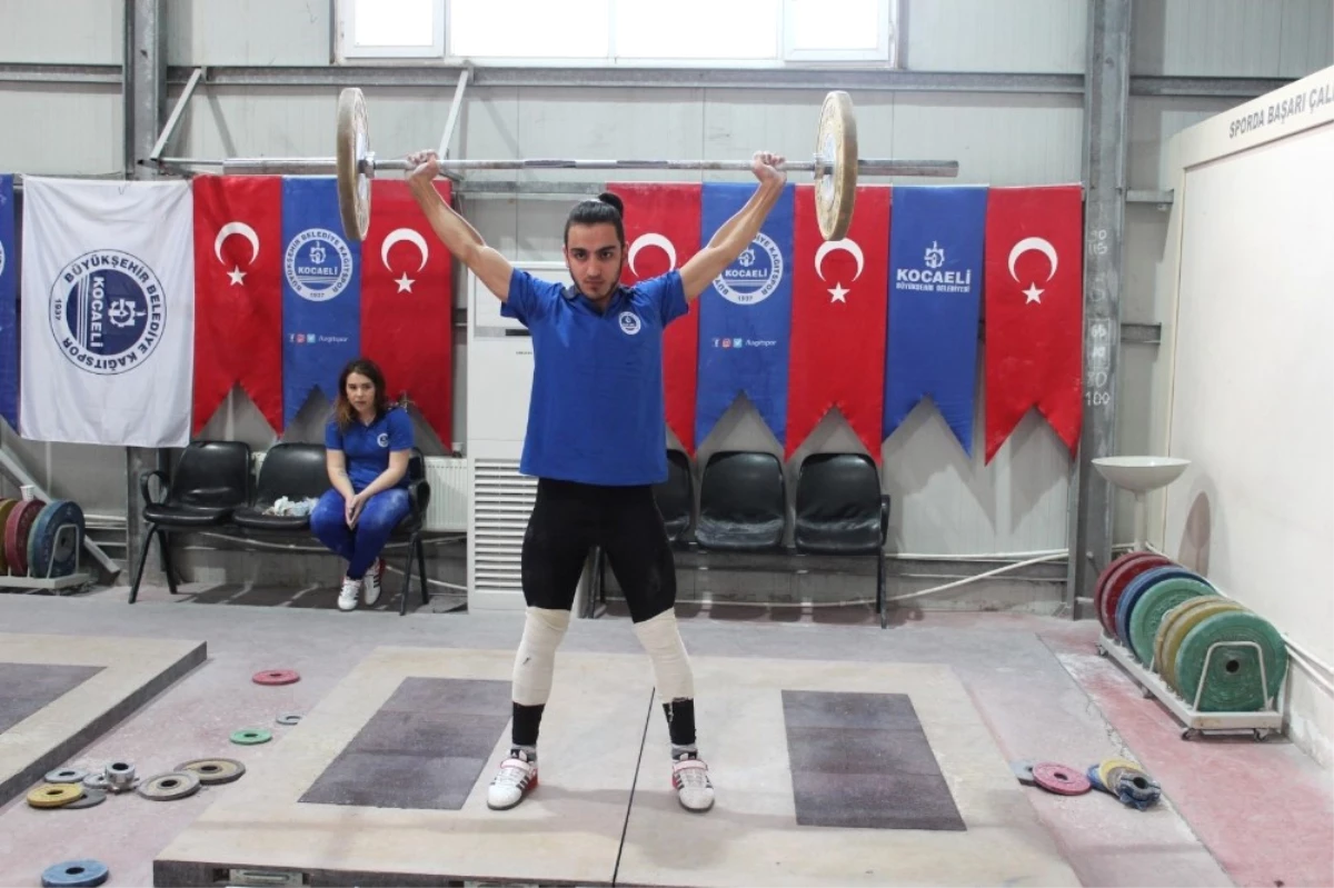Sabah Sporunda Halterle Tanışan Gençler Türkiye Şampiyonası\'na Gidiyor