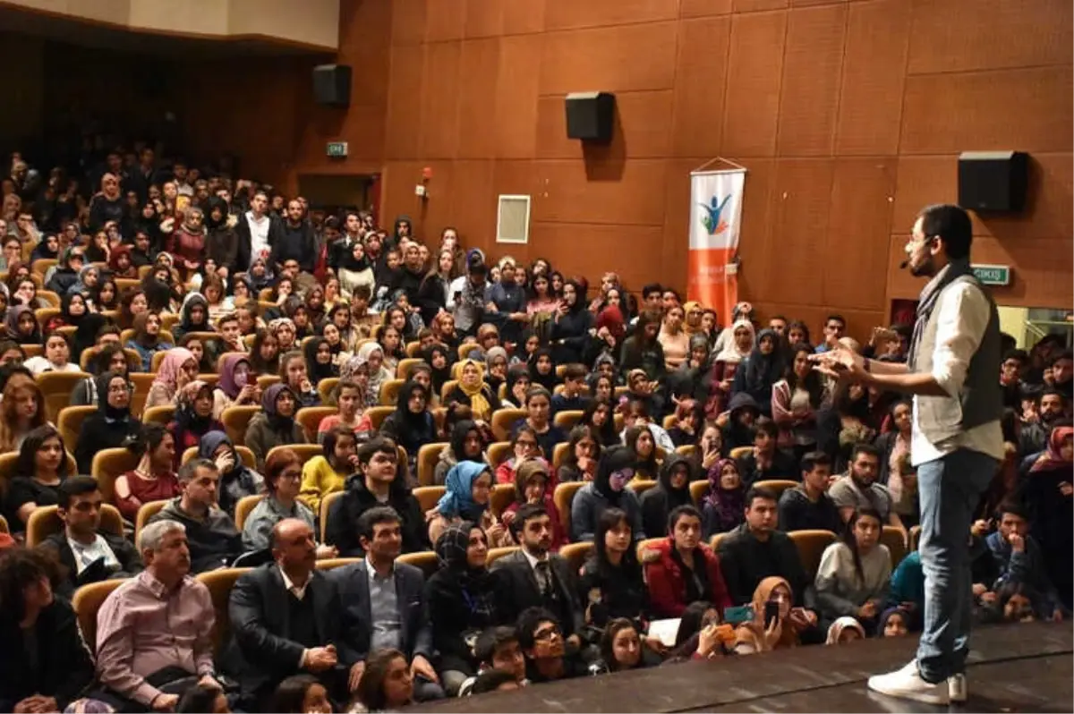 Yeşilyurt Kent Konseyinden Üniversitelilere Seminer