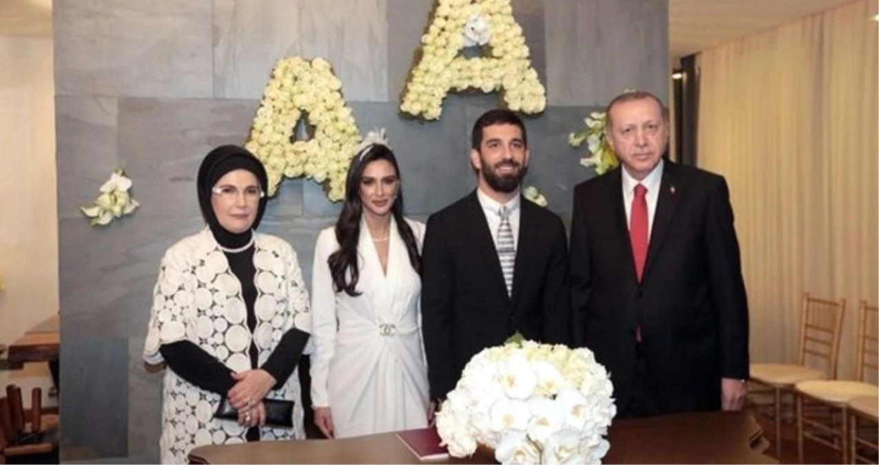 Arda Turan ile Aslıhan Doğan\'ın Düğün Detayları Ortaya Çıktı! Erdoğan, Çift Bilezik Taktı