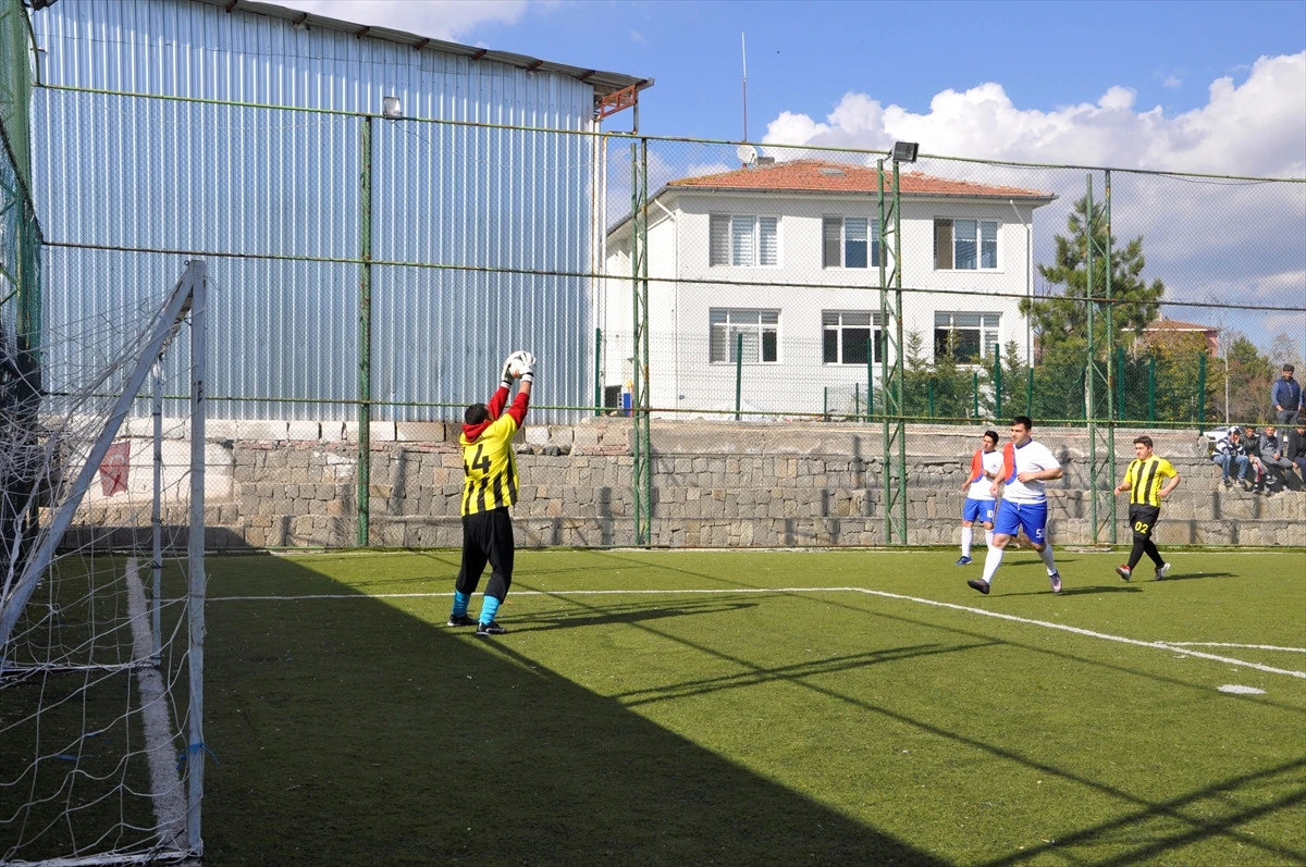 Arguvan Kaymakamlık Futbol Turnuvası Başladı