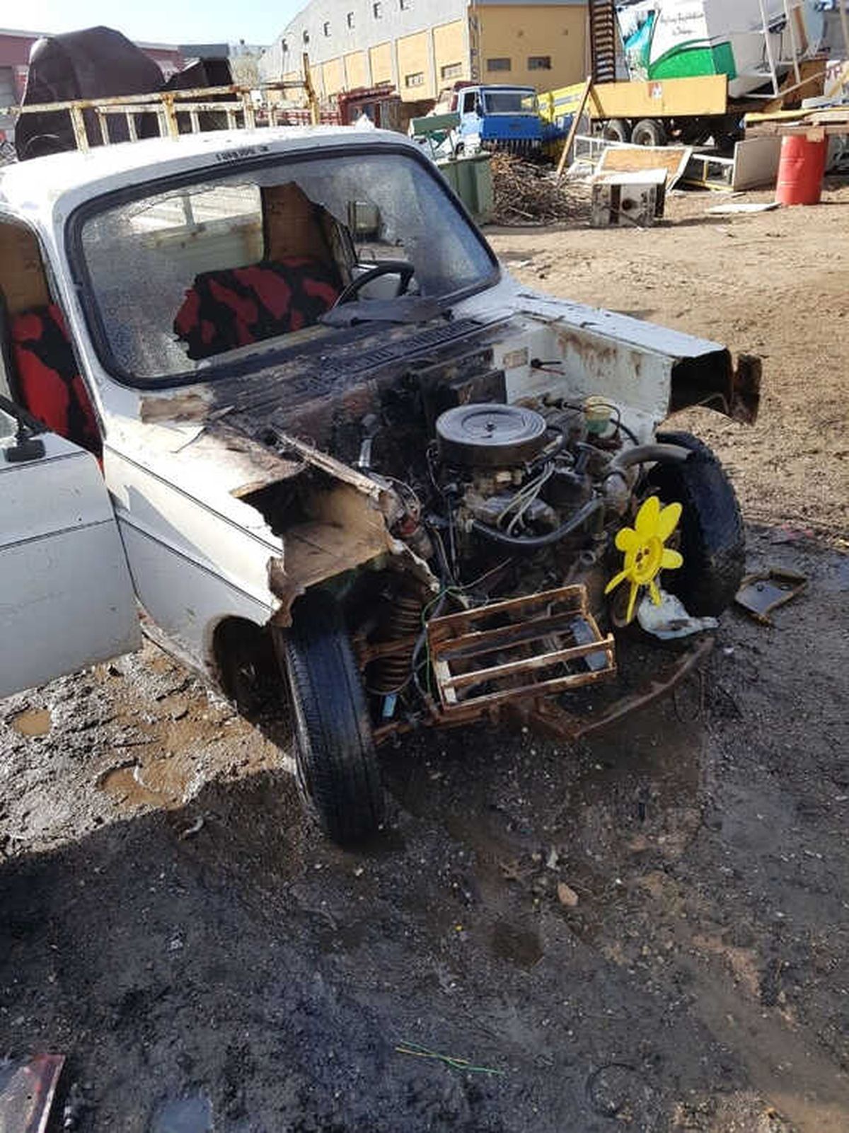 Hurdacı Otomobili Parçalarken Yangın Çıktı