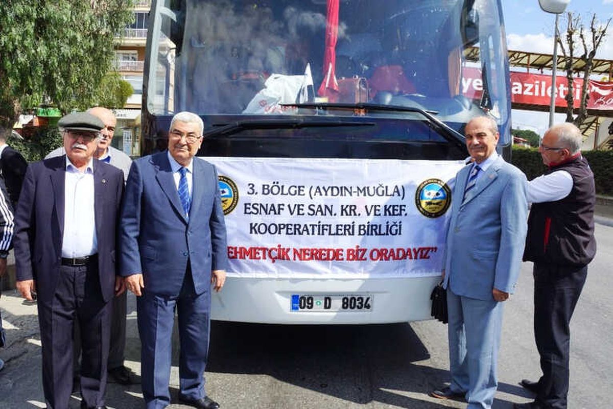 Mehmetçik\'e Destek İçin Aydın\'dan Hatay\'a Gittiler