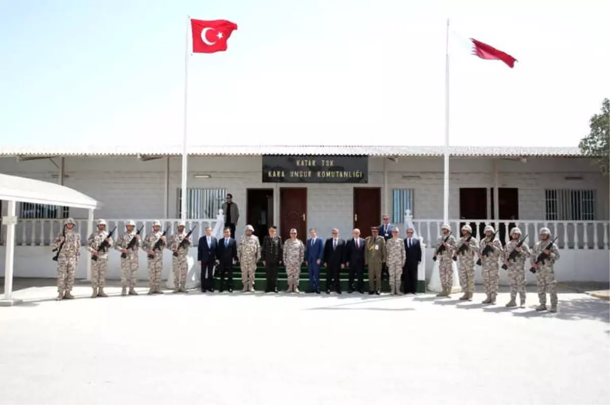 Milli Savunma Bakanı Canikli, Katar-Türkiye Birleşik Müşterek Kuvvet Komutanlığında