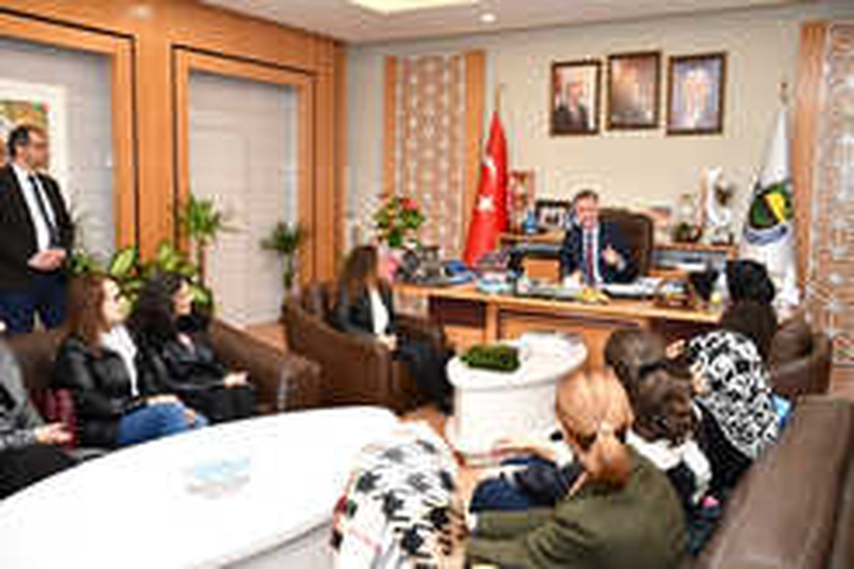 Annelerin "Mehmetçiğe Boyunluk" Projesinde 10 Bine Ulaşıldı