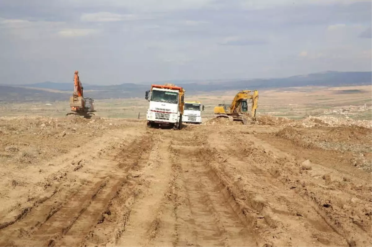 Başkan Çelik, Beydeğirmeni Toplu Besi Bölgesi\'nde İncelemelerde Bulundu