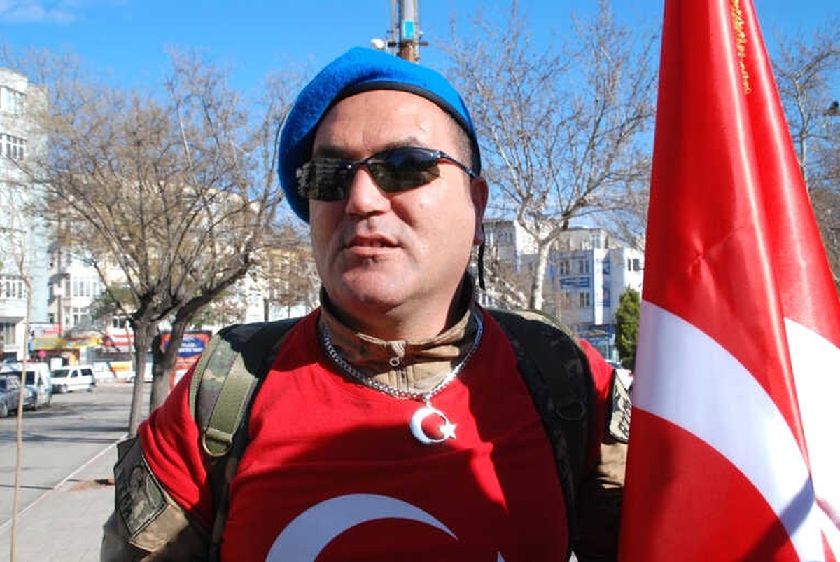 Çanakkale Şehitleri ve Afrin\'de Görev Yapan Askerler İçin Yürüyor