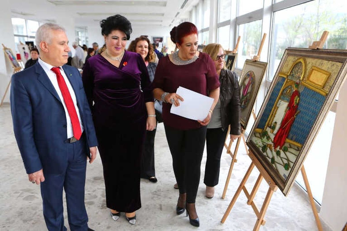 Çiviyle Telin Estetik Buluşması Bu Sergide