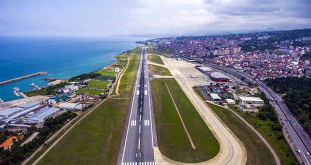 Trabzon’da Havalimanı Trafiğe Kapatıldı, Ambulans Uçak