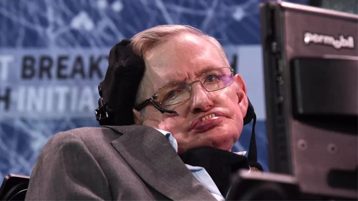 Ünlü Fizik Profesörü Stephen Hawking 76 Yaşında Hayatını Kaybetti